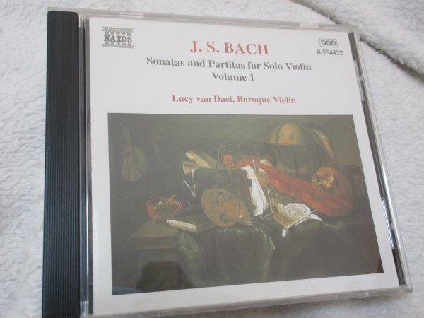 Naxos // バッハ：無伴奏ヴァイオリンのためのソナタとパルティータ BWV 1001-1003【CD】ルーシー・ファン・ダール (ヴァイオリン)_画像1