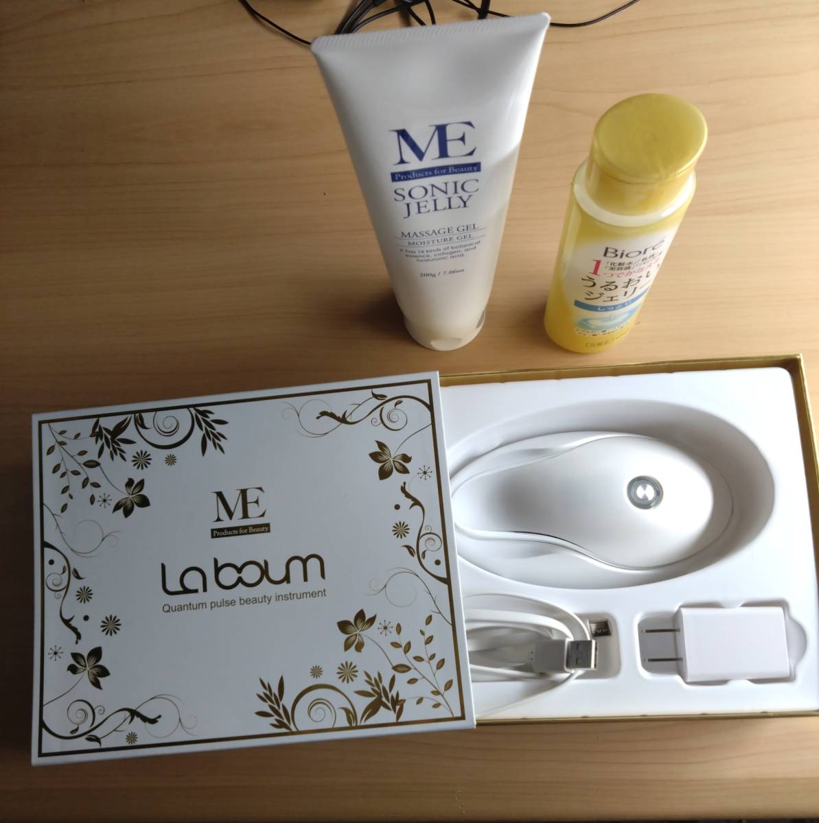 【美品】ME LA BOUM ラボン　IKKO　プロデュース　美顔器　NEラボン　フェイスケア　リフト　EMS ホット　コールド　4400円ジェル未開封 _画像2