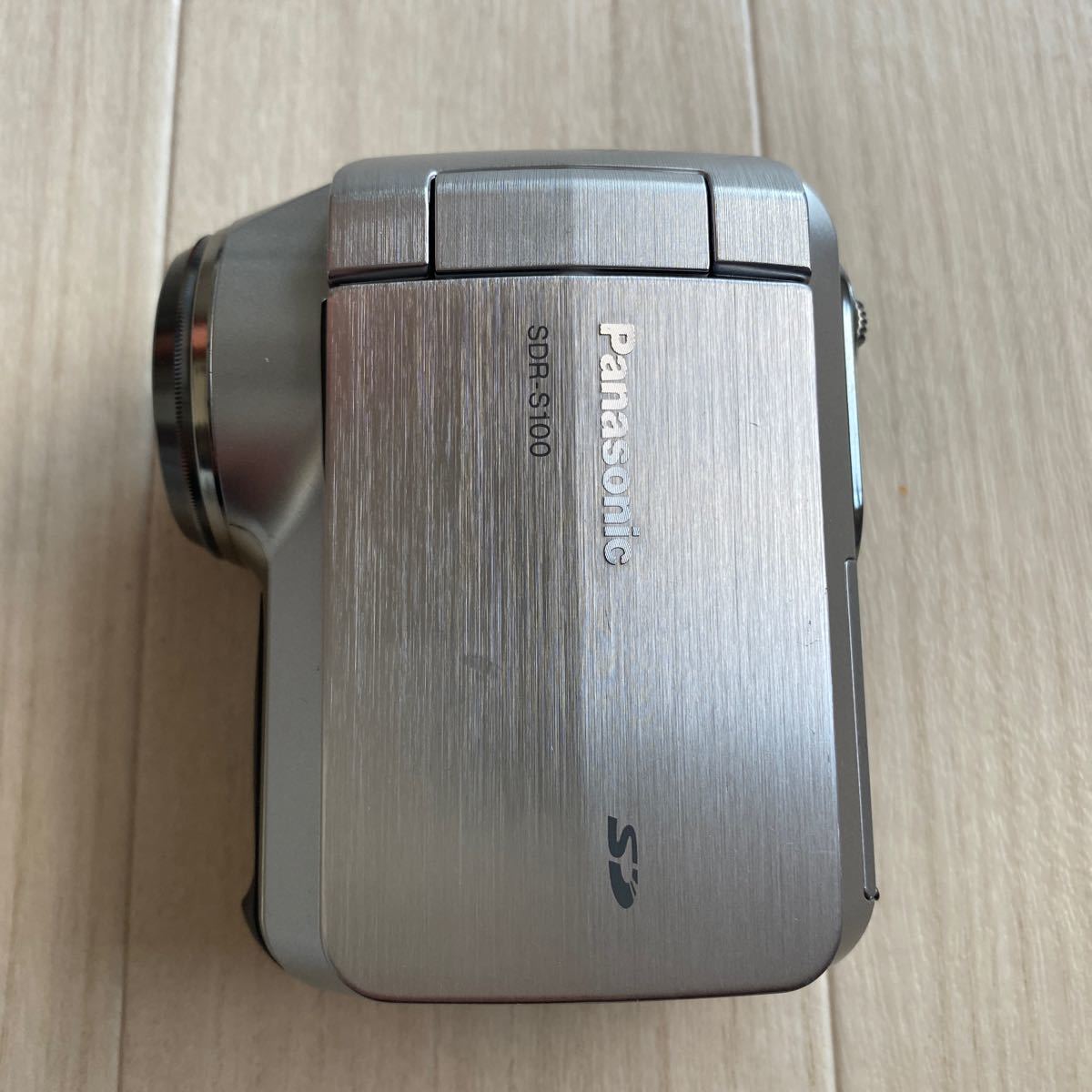 Panasonic SDR-S100 パナソニック SD デジタルビデオカメラ 送料無料 V339
