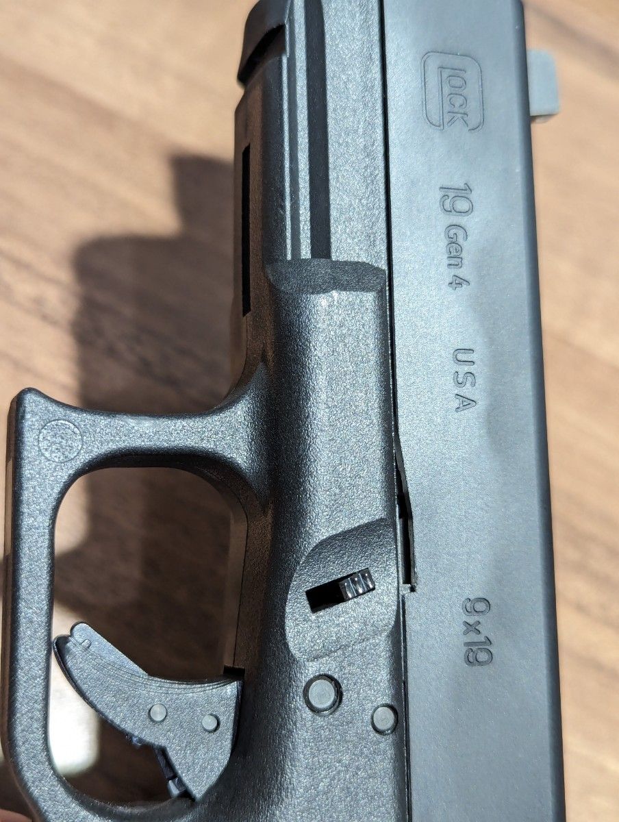 実物 Trijicon ハイサイト付き 東京マルイ G19 Gen4 フル 実物 Trijicon ハイサイト付き 東京マルイ G19 Gen4 フル