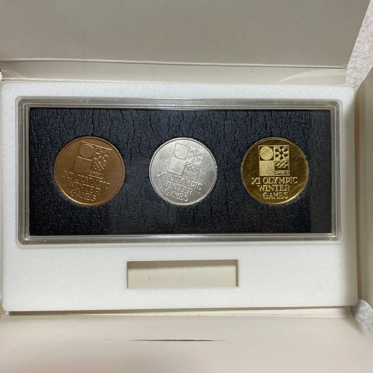 ケース入り 札幌オリンピック記念メダル 金 銀 銅 1972年 昭和47年 SAPPORO ’72 冬季五輪 硬貨 保管品 コレクション 他に硬貨出品複数ありの画像6