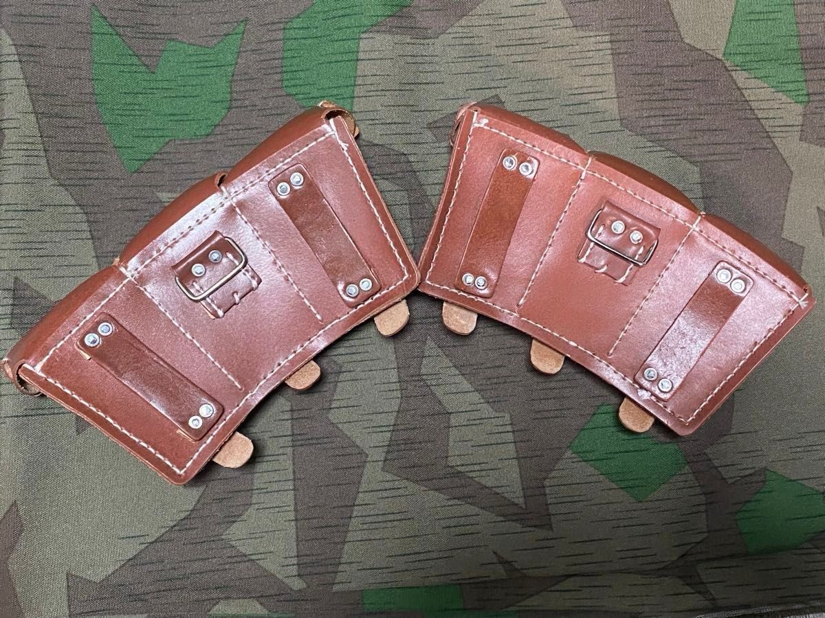 WW2 ドイツ軍 モーゼルkar98k小銃弾 弾薬ポーチ （黒色）左右