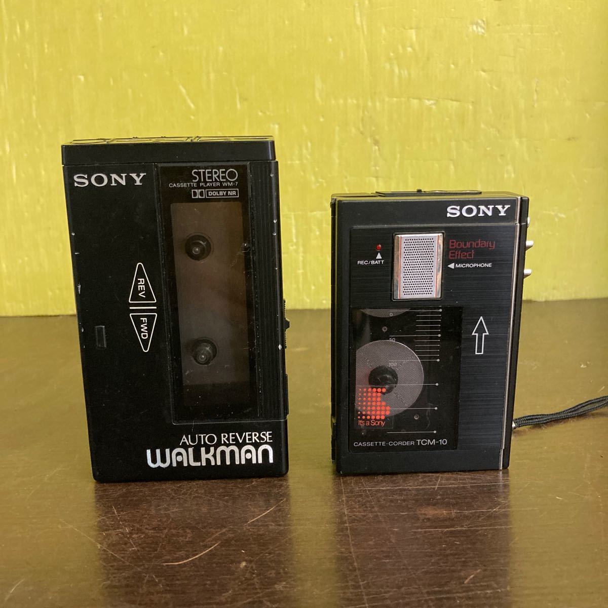 SONY ソニー AUTO REVERSE WALKMAN WM-7 CASSETTE-CORDER TCM-10 カセットプレイヤー まとめて2台ウォークマン _画像1