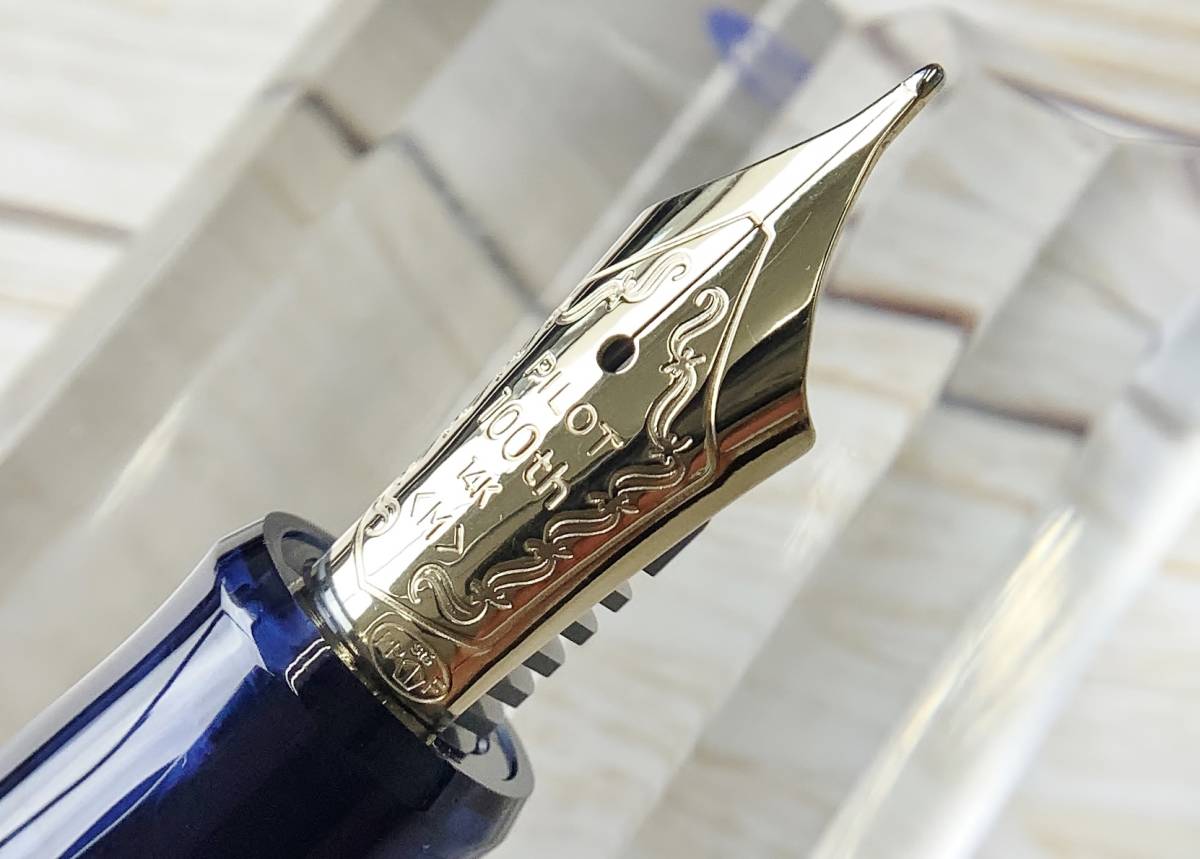 【非売品】新品 万年筆 パイロット PILOT 100周年記念 100th 店舗配布品 ペン先14k Mニブ 希少 レア品 付属品完備_画像8