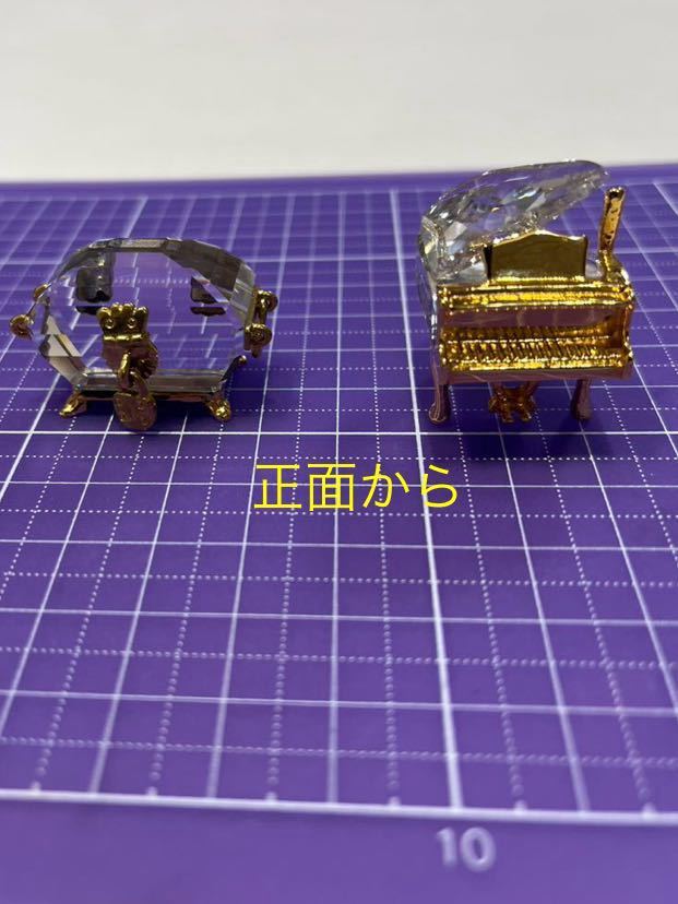 【D4249】SWAROVSKI CRYSTAL MEMORIES 2点 セット ピアノ / 宝箱 スワロフスキー・クリスタル ミニチュア アクセサリー 置物_画像2