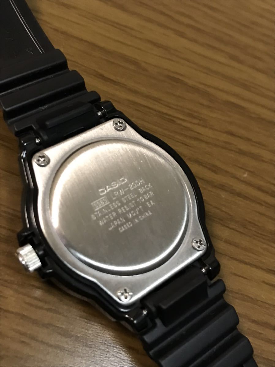 《未使用品》CASIO カシオ レディース腕時計 クォーツ デイト付きLRW-200H 黒文字盤 ミリタリー キッズ腕時計 電池交換済み稼働中_画像5