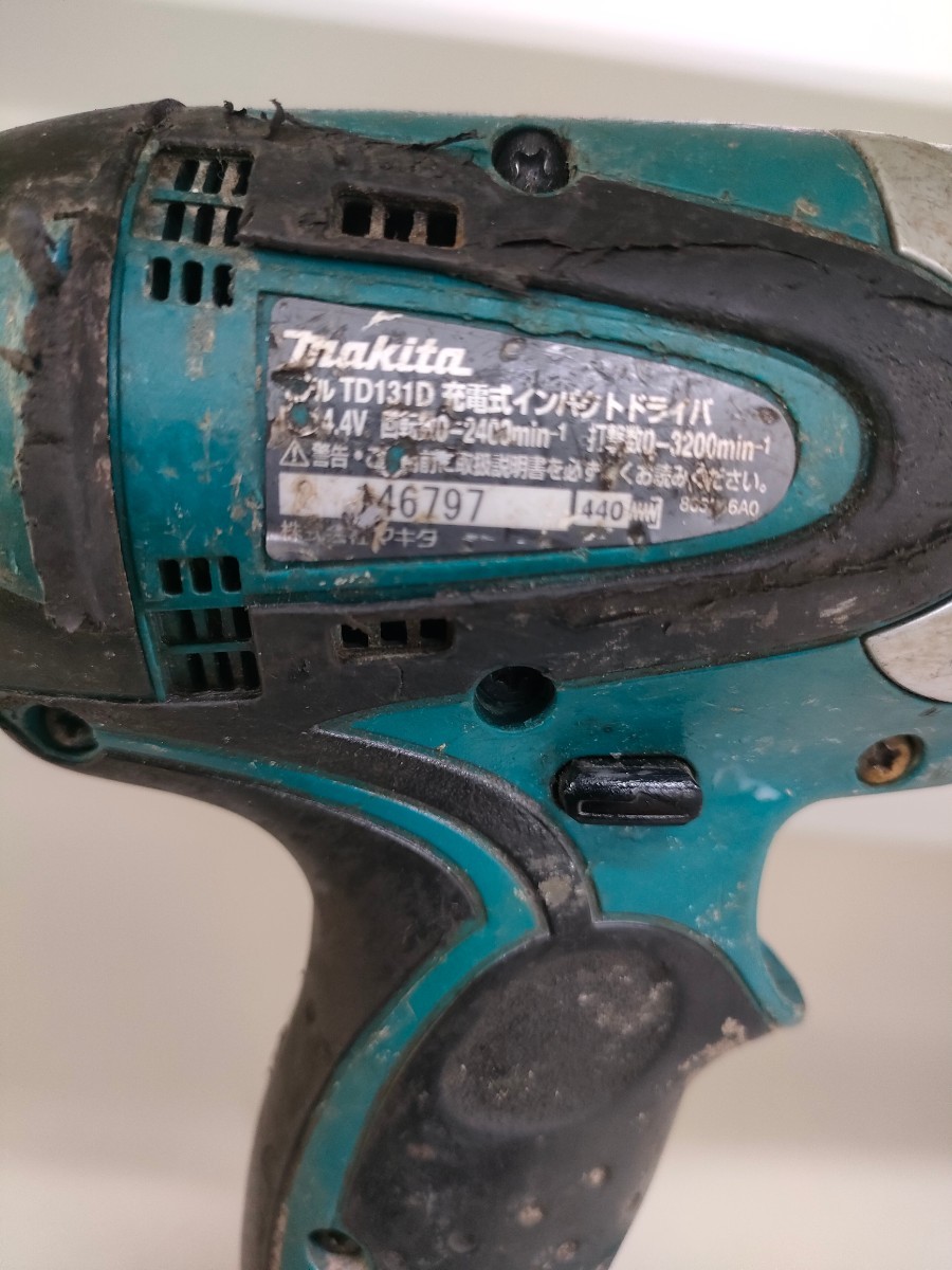 マキタ インパクトドライバ Makita 充電式 TD131 ジャンク_画像3