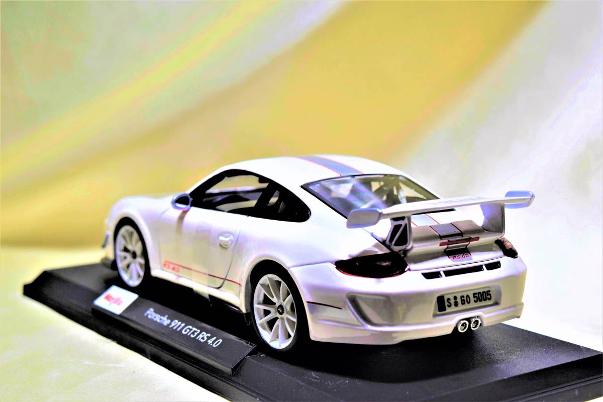 新品マイスト1/18【Maisto】◆Porsche 911 GTS RS 4.0◆ミニカー/ポルシェ/BMW/ランボルギーニ/フェラーリ/アウディ/オートアート/京商_画像3
