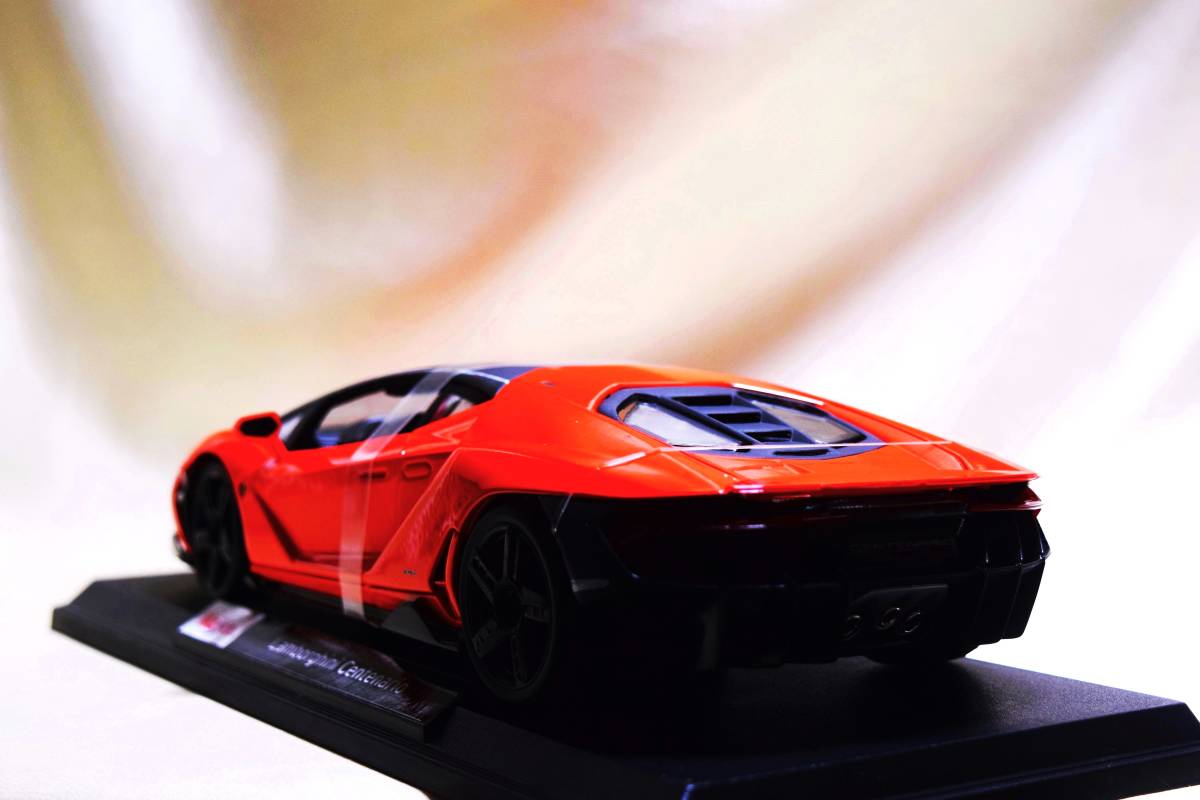 新品マイスト1/18【Maisto】■Lamborghini Centenario■ランボルBMW/ポルシェ/フェラーリ/アウディ/メルセデス/オートアート/京商/ブラーゴ_画像3