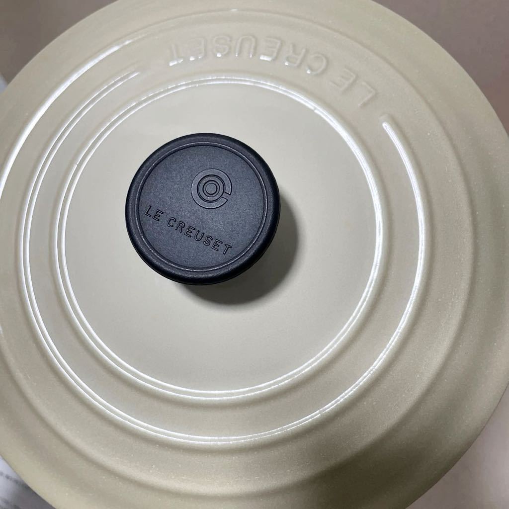 即決！未使用■LE CREUSET ルクルーゼ ココットロンド 20 両手鍋 DUNE ベージュ　2.4L■調理器具_画像5