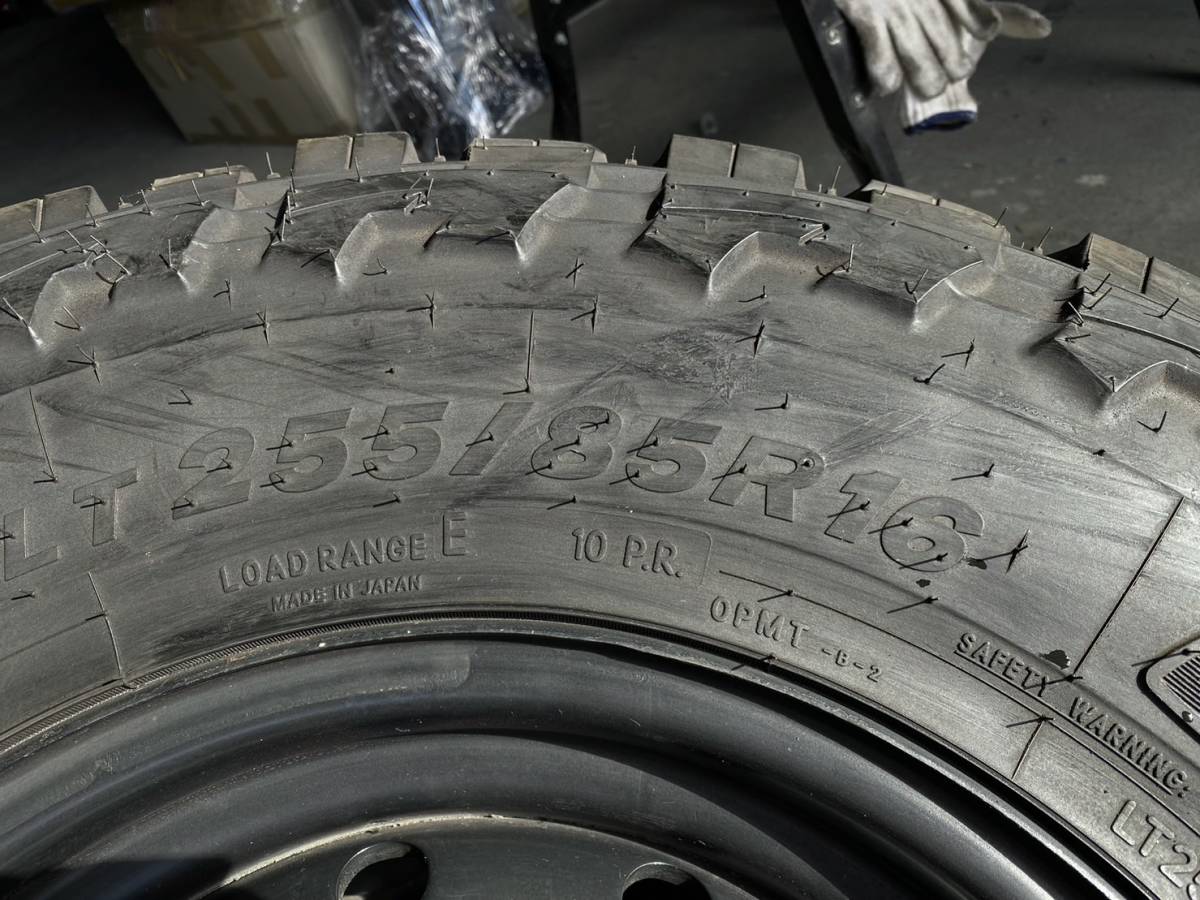 ランドローバー ディフェンダー アルミホイール TOYO M/T OPEN COUNTRY 255/85R16 タイヤ付き 1台分_画像4