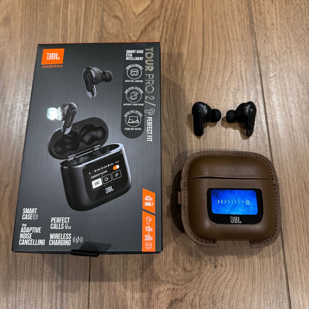 JBL TOUR PRO2 ブラック ワイヤレスイヤホン 純正レザーケース JBL TOUR PRO2 ブラック ワイヤレスイヤホン 純正レザーケース