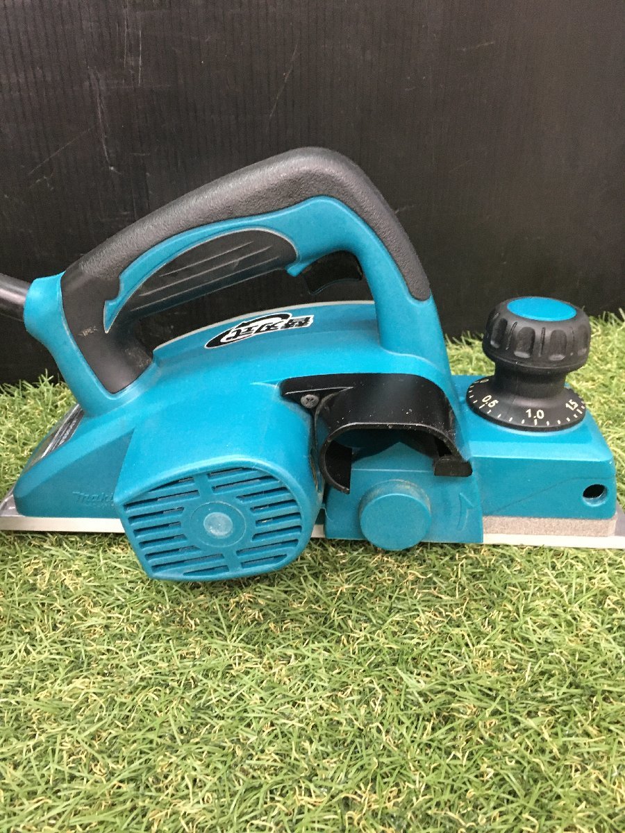 【中古品】makita(マキタ) 82㎜電気カンナ KP0800A　/　ITUJJQ0DWUKX_画像8