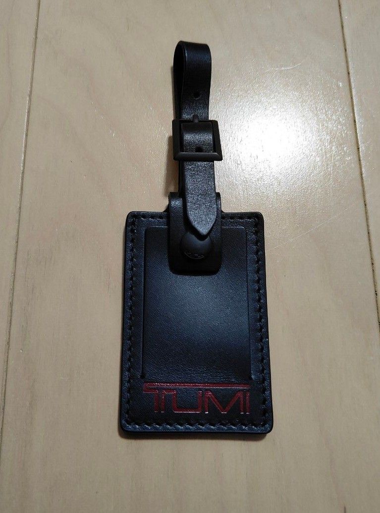 TUMI トゥミ レザー製  ネームタグ 黒
