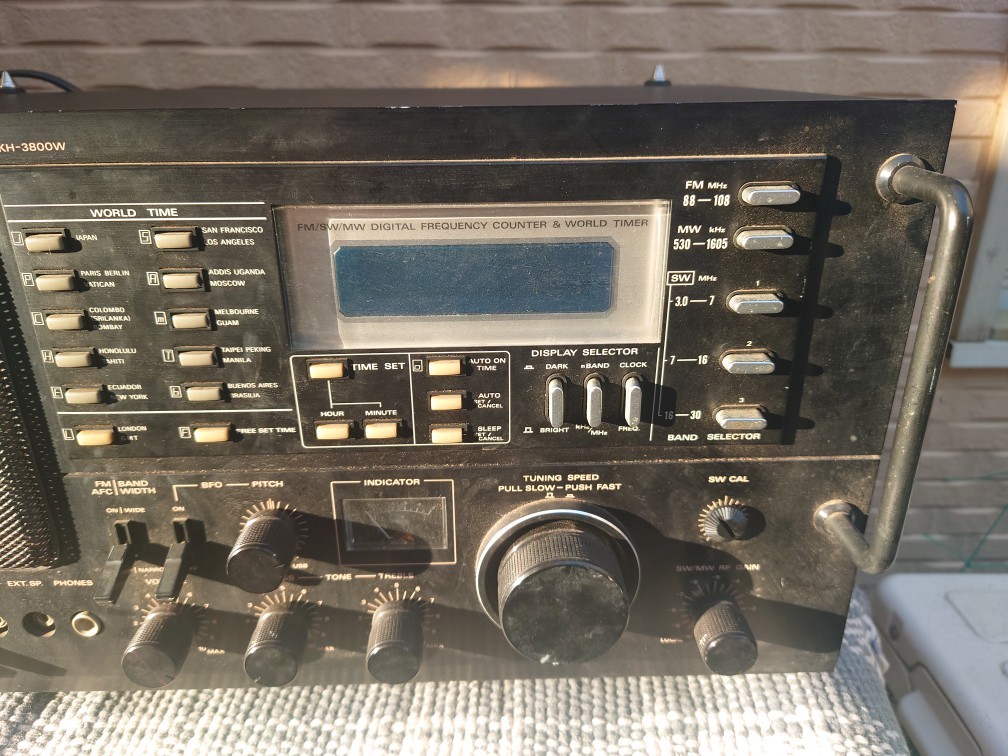  日立 サージラム KH-3800W AM/FM/SW BCLラジオ HITACHI SERGERAM 詳細未確認_画像3