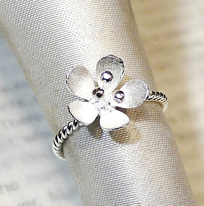 SR1565 ring silver 925 ring 8 number flower flower free shipping 