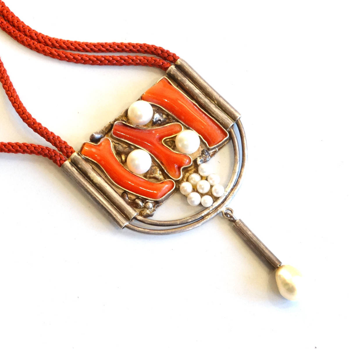 ★Vintage coral × pearl × silver modern design necklace