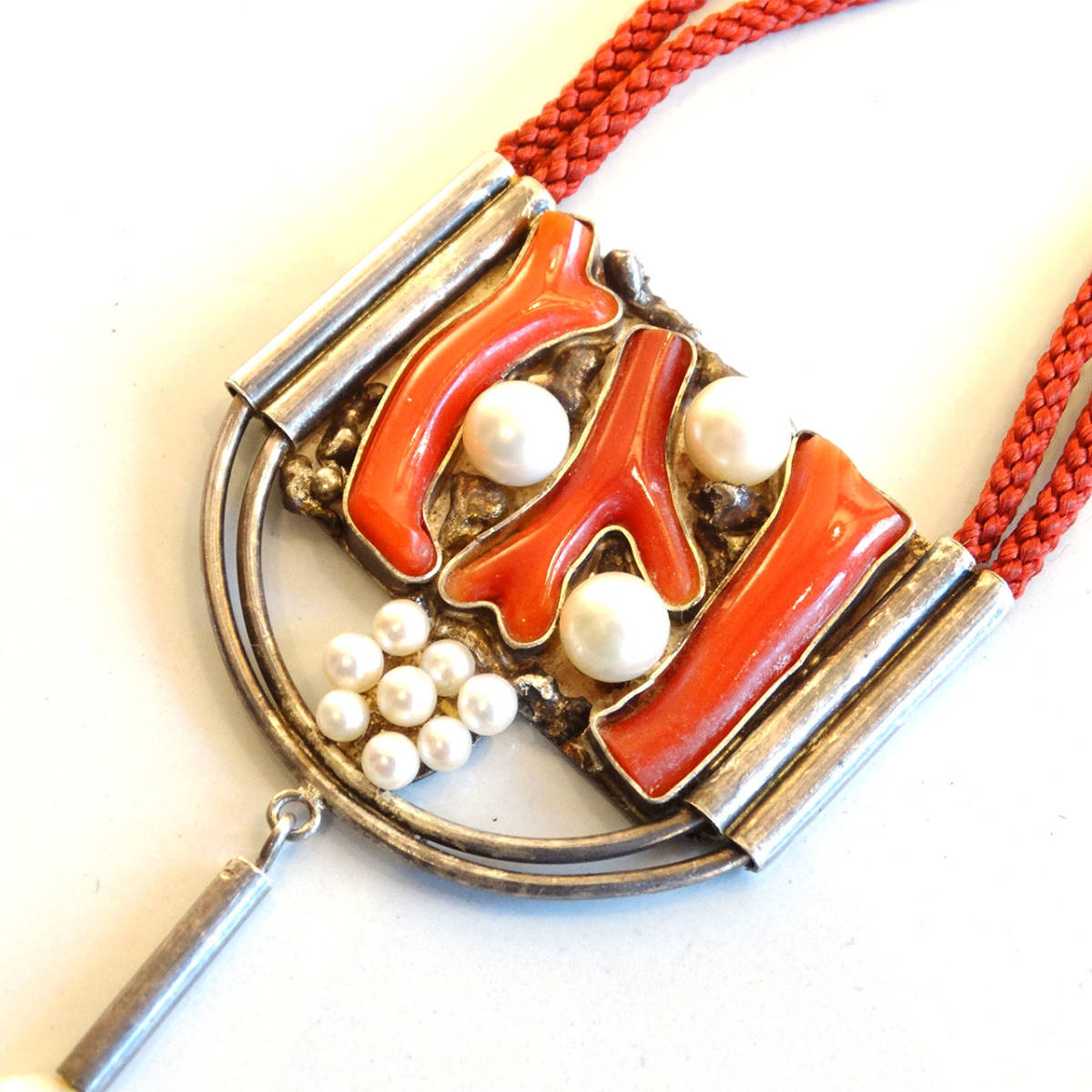 ★Vintage coral × pearl × silver modern design necklace_画像3