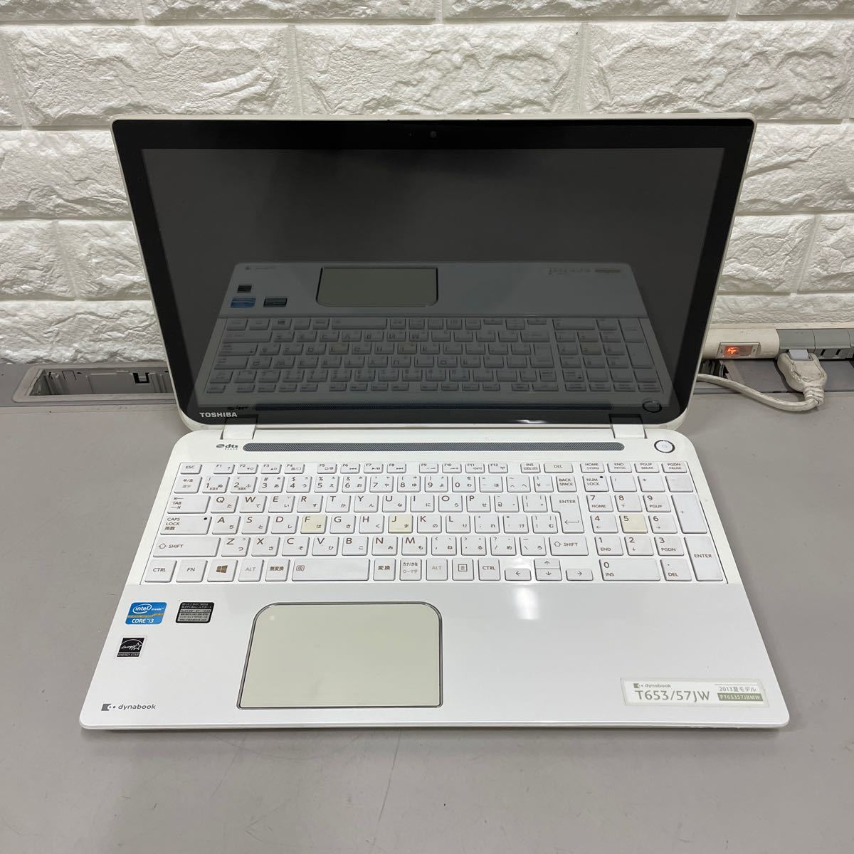 キ55 東芝 dynabook T653/57JW PT65357JBMW Core i3 3227U メモリ8GB_画像1