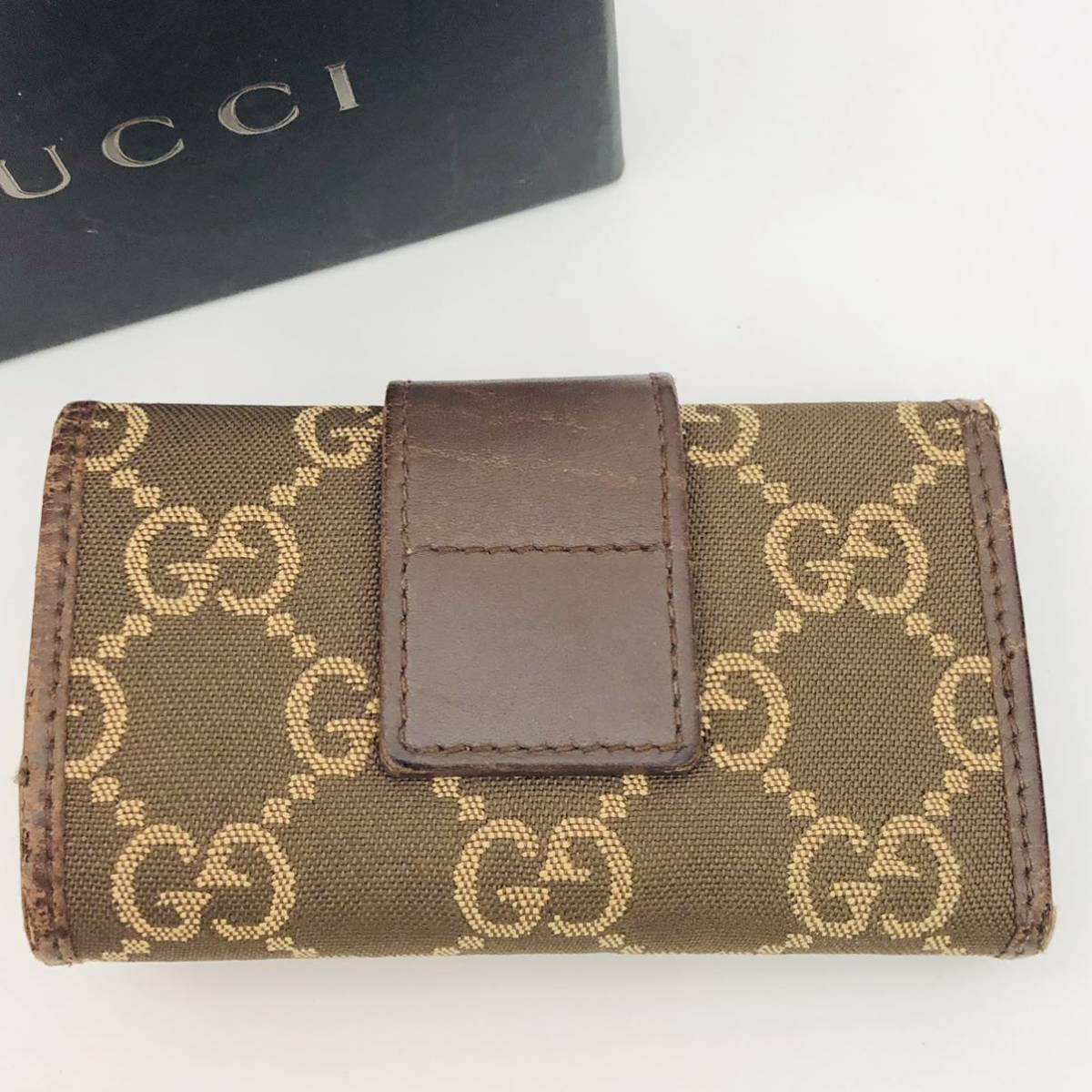 1SA89 グッチ GUCCI ６連キーケース GGキャンバス 茶 GGロゴ 箱付き 中古 現状品_画像4