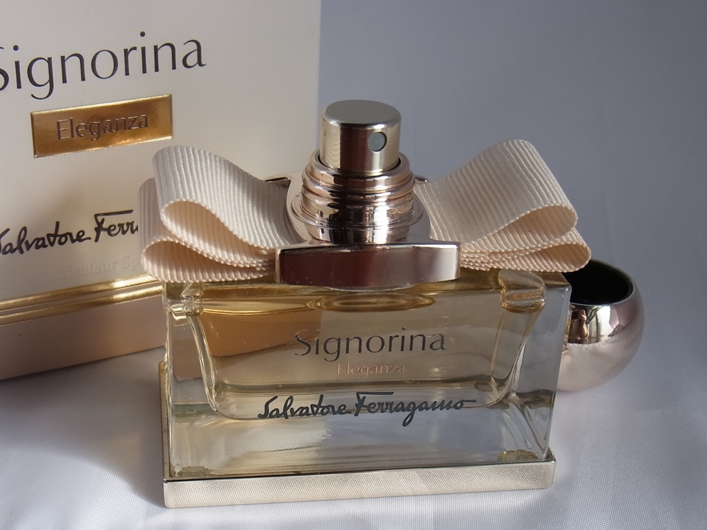 Salvatore Ferragamo Salvatore Ferragamo *Signoriasinyo Lee nao-te Pal famEDP 30ml духи, с ящиком 