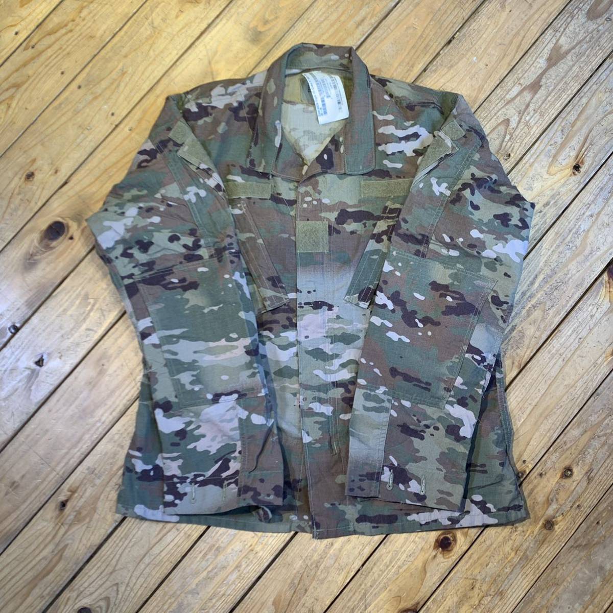 新品 マルチカムシャツジャケット メンズ Medium-Regularサイズ ミリタリー U.S.ARMY 軍物 米軍 長袖 サバゲー タグ付き未使用品 J3279_画像2
