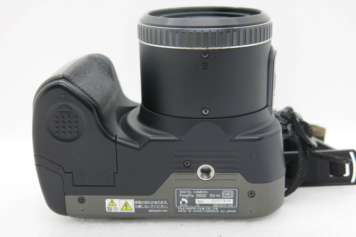 FUJIFILM Finepix S602 デジタルカメラ 6x OPTICAL ZOOM f=7.8-46.8mm 1:2.8-3.1 【ANF014】_画像8