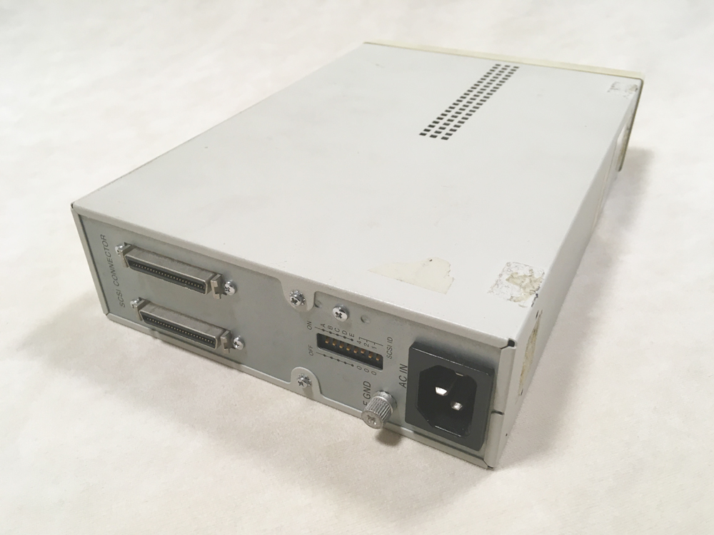 SONY ソニー　MOドライブ 230メガ　SCSI接続　MO DISK UNIT RMO- S330　(現状品、ジャンク扱いです) 【送料無料】_画像2