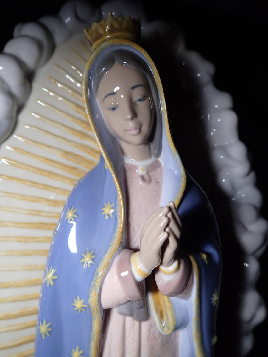 LLADRO リヤドロ グアダルーペの聖母マリア お祈りをしているマリア 天使 専用の台 置物 インテリア 陶器 高さ約42㎝_画像5