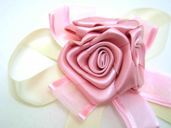  rose 3 wheel ribbon corsage pink 