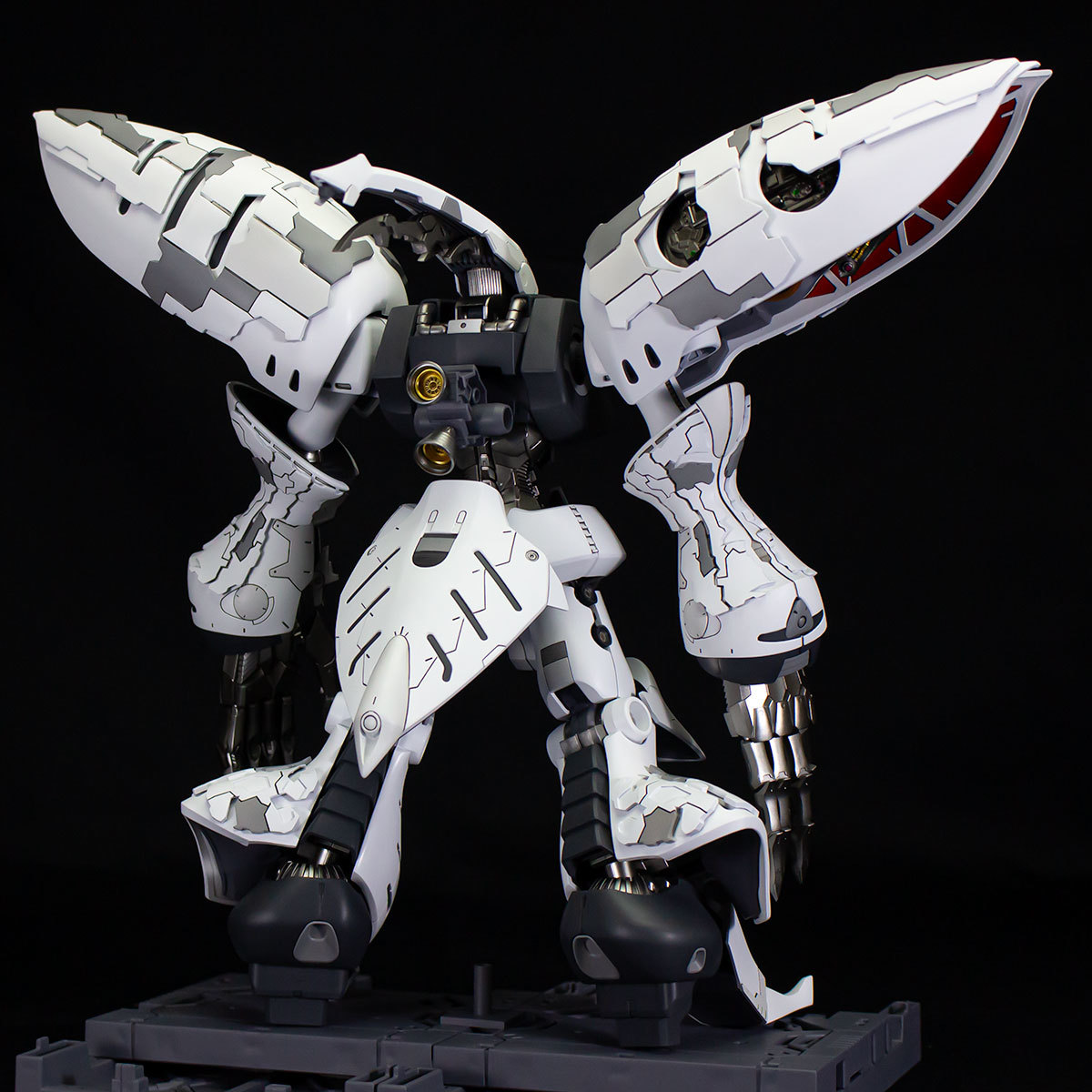 MG 1/100 キュベレイ・ダムド 改修塗装済み完成品_画像3