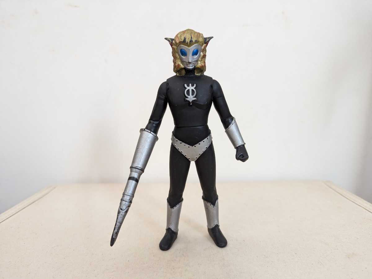 ウルトラ怪獣800シリーズ ソフビ マグマ星人_画像1