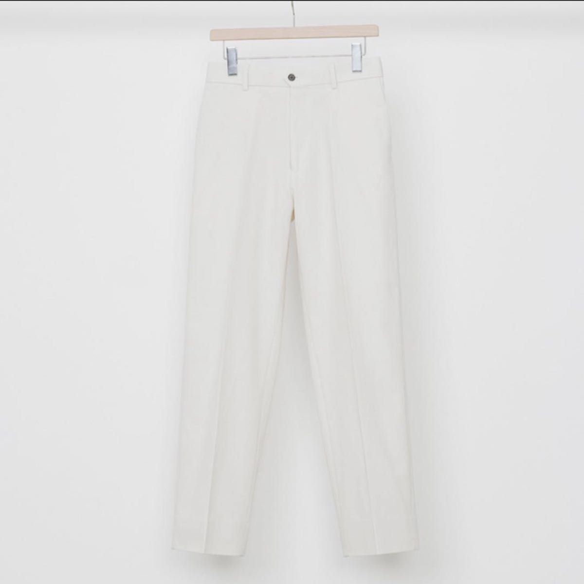 美品　MARKAWARE FLAT FRONT TROUSERS IVORY -マーカウェア　