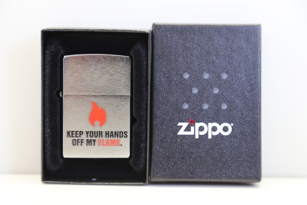zippo ジッポー KEEP YOUR HANDS OFF MY FLAME 2015年製  61AGE0の画像1