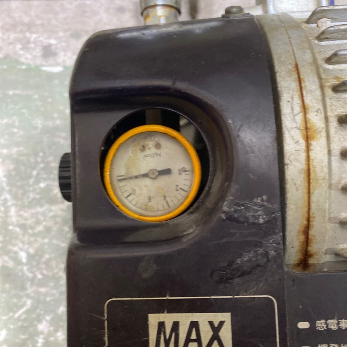 【A58】MAX マックス エア- コンプレッサ- AK-615P エアー ツール タンク ポンプ DIY 電動 工具　【動作しますが訳あり】【西濃発】_画像7