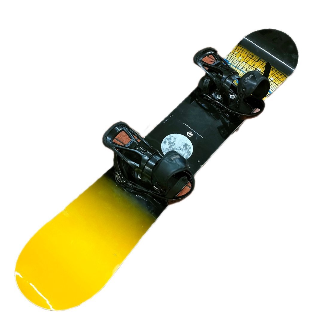 2　オールラウンドボード　MOSS SNOWBOARDS　KING　545 154.5cm/BURTON Mサイズ　ビンディング/BURTON 28cmブーツ/ゴーグル付き　現状品_画像2