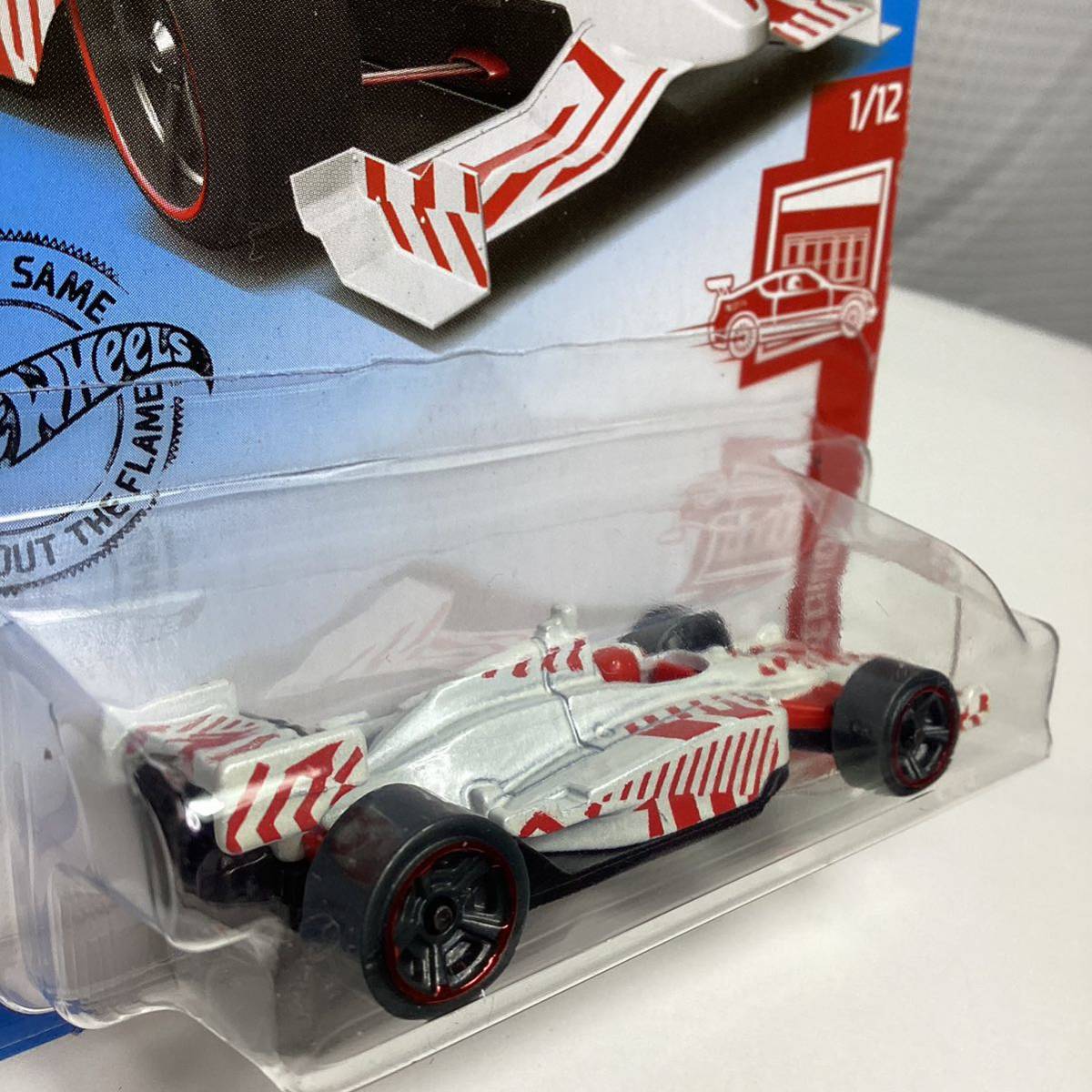 【Target限定レッドエディション】☆ホットウィール☆　インディー　500 オーバル　RED EDITION 　Hot Wheels _画像4