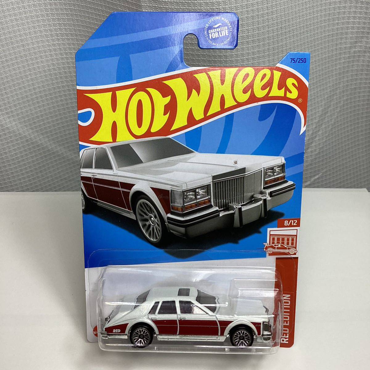 【Target限定レッドエディション】☆ホットウィール☆　'82 キャデラック　セビル RED EDITION 　Hot Wheels _画像2