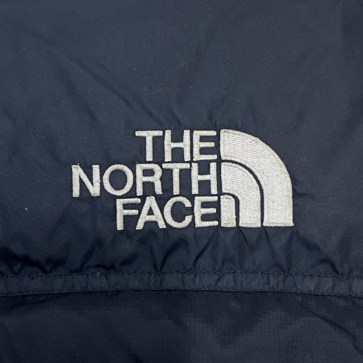 ●THE NORTH FACE ザノースフェイス ダウンベスト グースダウン 中綿 フード ロゴ刺繍 ND01587 防寒 メンズ サイズXXL ブラック 0.6kg●_画像5