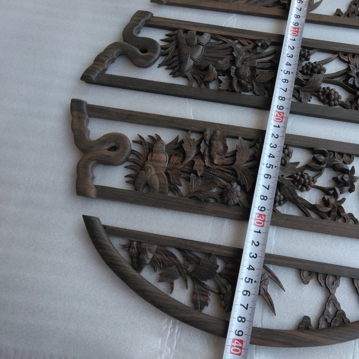 【送料込み】黒檀　透かし彫り飾り板4枚セット　管理番号（1504）デッドストック　木製彫刻　生地仕上_画像4