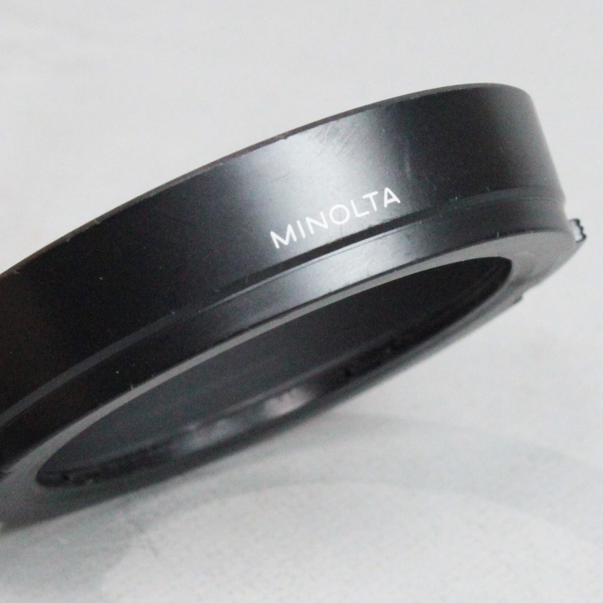 122337 【良品 ミノルタ】 MINOLTA MD 28mm F2・2.8・3.5用 スナップオンタイプレンズフード 49mm_画像7