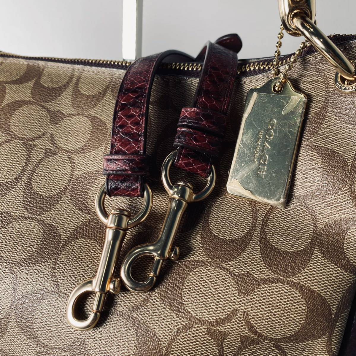 1円〜● 未使用品 ●COACH コーチ●ハンドバッグ トートバッグ ショルダーバッグ ボディバッグ ●レザー レディース 肩掛け 斜め掛け _画像3