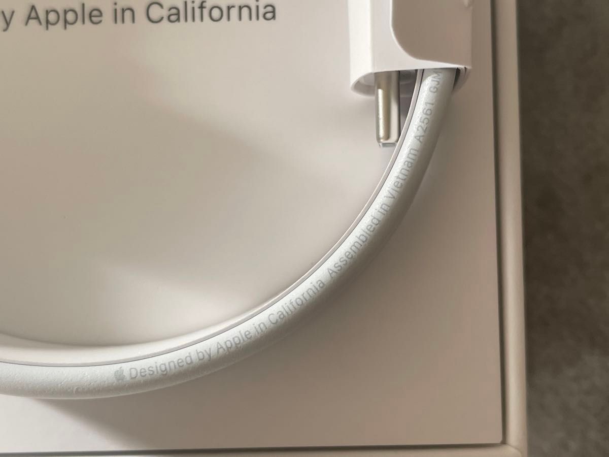 Apple純正 USB-C - ライトニングケーブル（1 m）充電コード