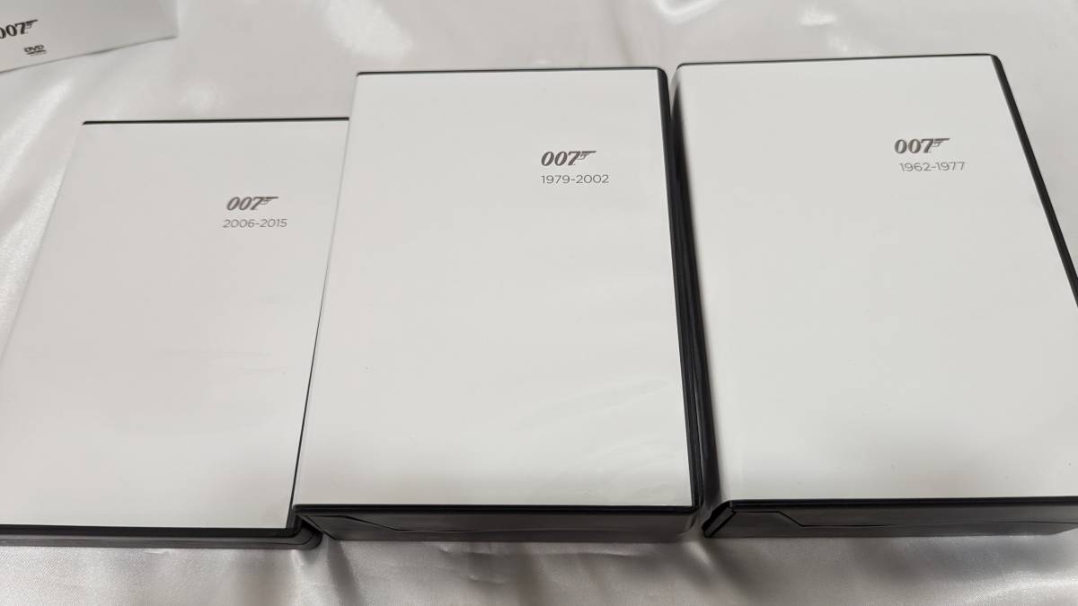 【H2341】DVD THE JAMES BOND COLLCTION ジェームズボンド 007 コレクターズDVD-BOX_画像4