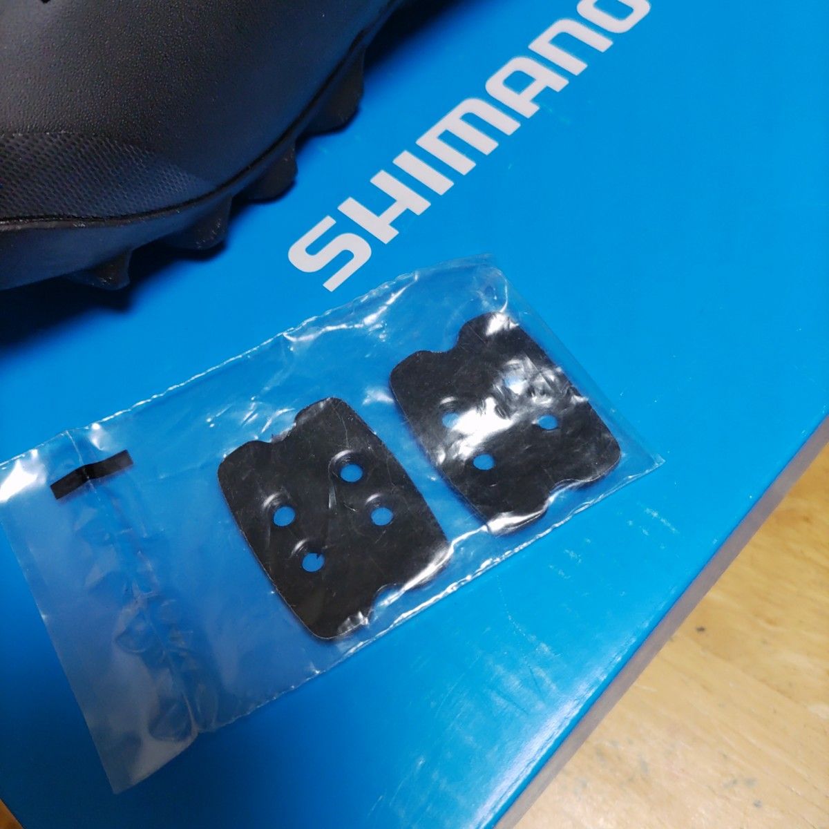 シマノ　ME2　ブラック／ホワイト　試着のみ未使用品　40　25.2