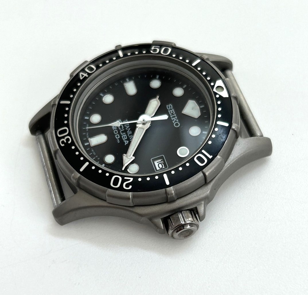 完動良品 SEIKO SCUBA 200m 7N35-6000 ブラック文字盤 Yahoo!オークション - B27)100円~SEIKO/セイコー 200m
