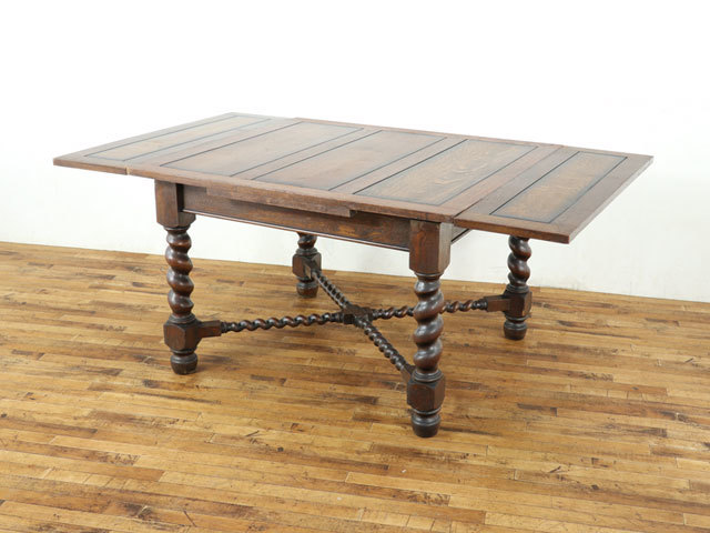 太くどっしりとしたツイストレッグ 伸長式ダイニングテーブル 4本脚 ドローリーフテーブル イギリスアンティーク家具 58820の画像2