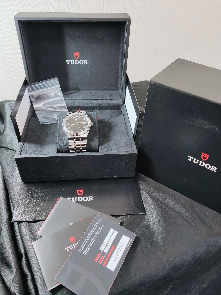 tudor 28600 新品 未使用品 予備コマ 保証書 外箱付 自動巻 ギャランティカード 腕時計 シリアル.2E8W148の画像2