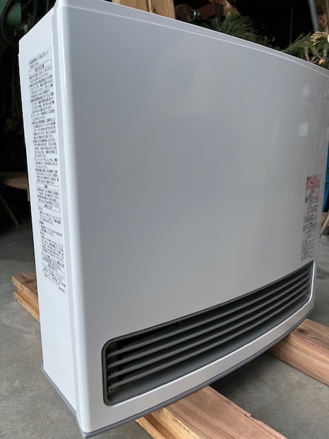 新品未使用 ノーリツ ガスファンヒーター プロパンガス用 ホース付き GFH-4005S-W5 暖房器具_画像2