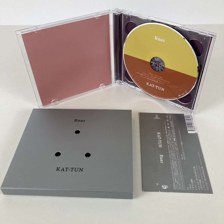 YC13 KAT-TUN Roar ファンクラブ会員限定盤 Blu-ray + CD カトゥ－ン ジャニーズ ブルーレイ_画像2